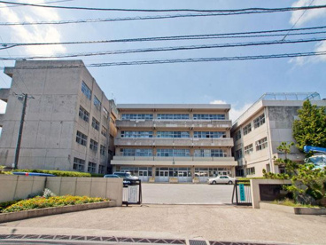 松戸市立六実中学校の画像1