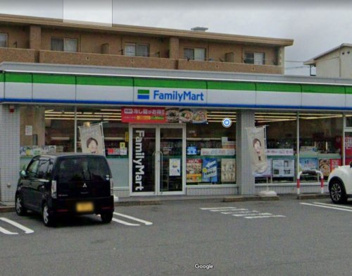 ファミリーマート　富士本吉原店の画像1