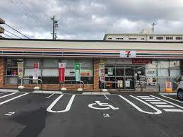 セブンイレブン 池田五月丘2丁目店の画像1