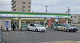 ファミリーマート 天白島田店