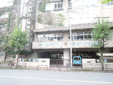 台東区立 金曾木小学校の画像1