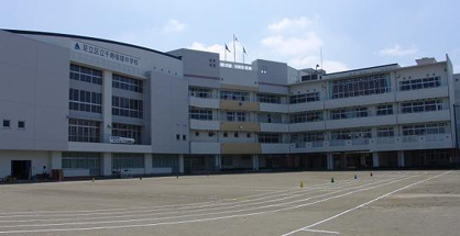 足立区立千寿桜堤中学校の画像1