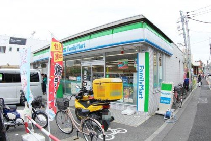 ファミリーマート 大田上池台四丁目店の画像1