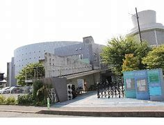 海老名市立有馬図書館の画像1
