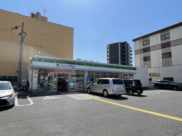 ファミリーマート桑津1丁目店の画像1