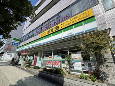 ファミリーマート北河堀の画像1