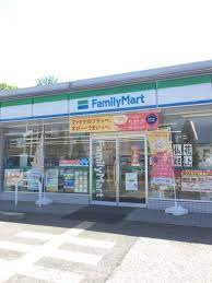 ファミリーマート 王寺本町店の画像1