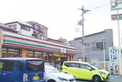 セブン-イレブン 横浜別所３丁目店の画像1