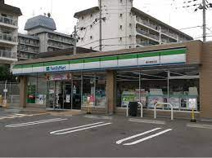 ファミリーマート 豊中東泉丘店