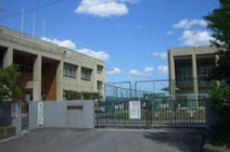 向日市立西ノ岡中学校