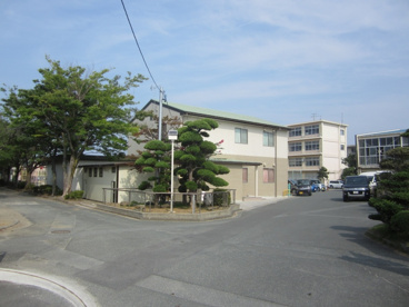 正門 浜松市立広沢小学校の画像1