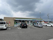 ファミリーマート 各務原那加前野店