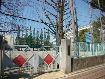 高円寺中学校の画像1