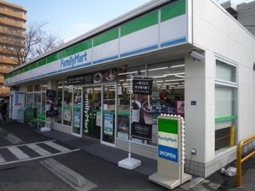 ファミリーマート 板橋市場通り店の画像1