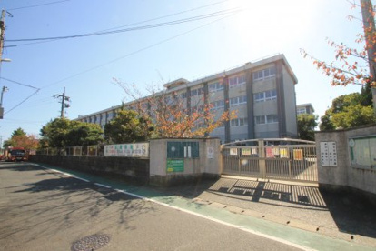 曽根東小学校の画像1