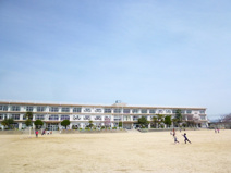 宝塚市立　良元小学校