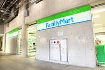 ファミリーマート京都精華大学店