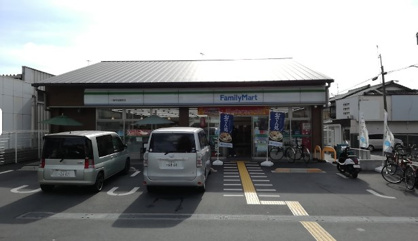 ファミリーマート 一乗寺染殿町店の画像1