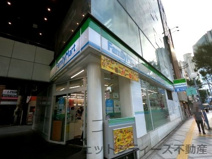 ファミリーマート 曽根崎新地店