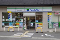 ファミリーマート　京都岩倉中町