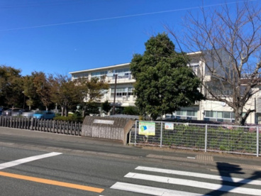 浅羽東小学校の画像1