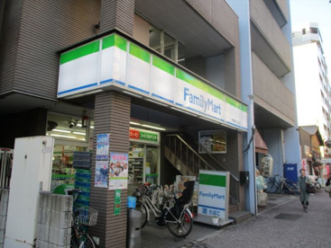 ファミリーマート 中徳烏丸二条店の画像1