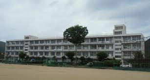西脇市立西脇中学校の画像1