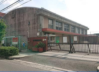 三宅柳田小学校の画像1