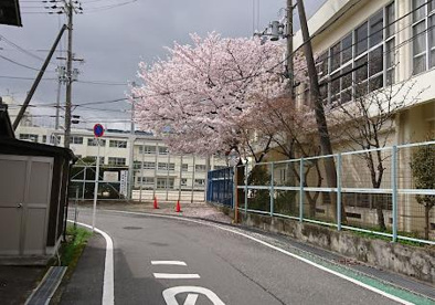 島本町立第一小学校の画像1