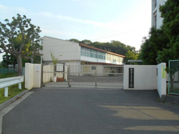 横浜市立奈良中学校の画像1