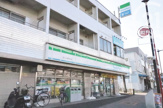 ファミリーマート　玉川上水駅南口店