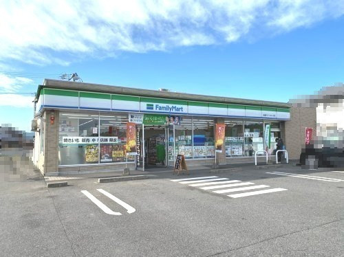 ファミリーマート 芸濃グリーンロード店の画像