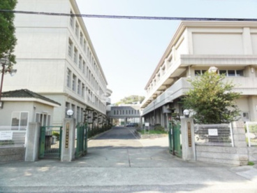 兵庫県立長田商業高校の画像1