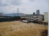 歌敷山中学校