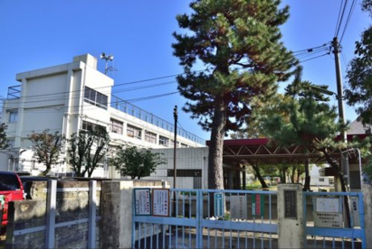 世田谷区立祖師谷小学校の画像1