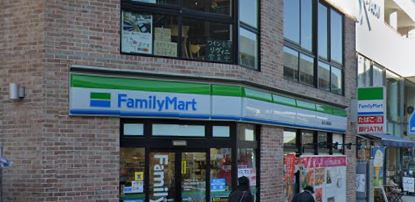 ファミリーマート金沢八景駅前店の画像1
