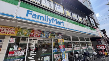 ファミリーマート 東村山駅東口店の画像1