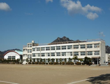 佐波中学校の画像1