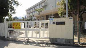 宝塚市立売布小学校の画像1