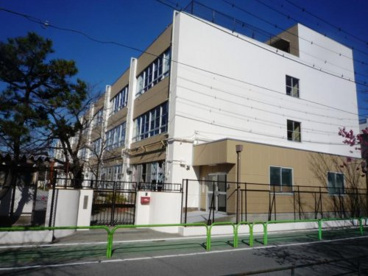板橋区立高島第一小学校の画像1