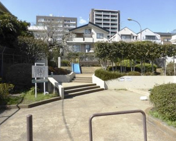 世田谷区立用賀南公園の画像1