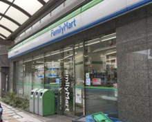 ファミリーマート 駒沢大学駅西口店