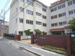 神戸市立本庄小学校の画像1