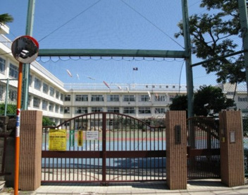 北区立岩淵小学校の画像1