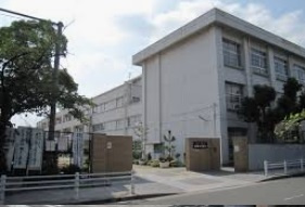 尼崎市立日新中学校の画像1