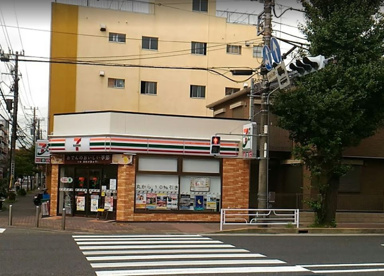 セブンイレブン 横浜南吉田町4丁目店の画像1