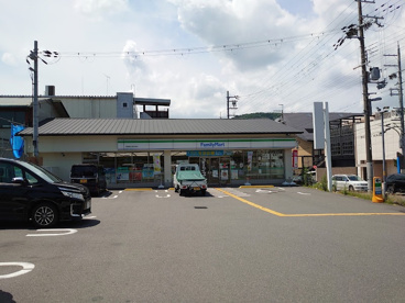 ファミリーマート 京都清水焼団地店の画像1