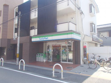 ファミリーマート 東大阪近江堂店の画像1