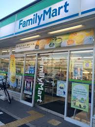 ファミリーマート 西七条名倉町店の画像1