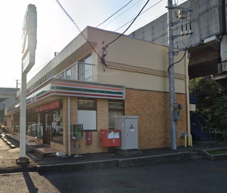 セブンイレブン 横浜三枚町店の画像1